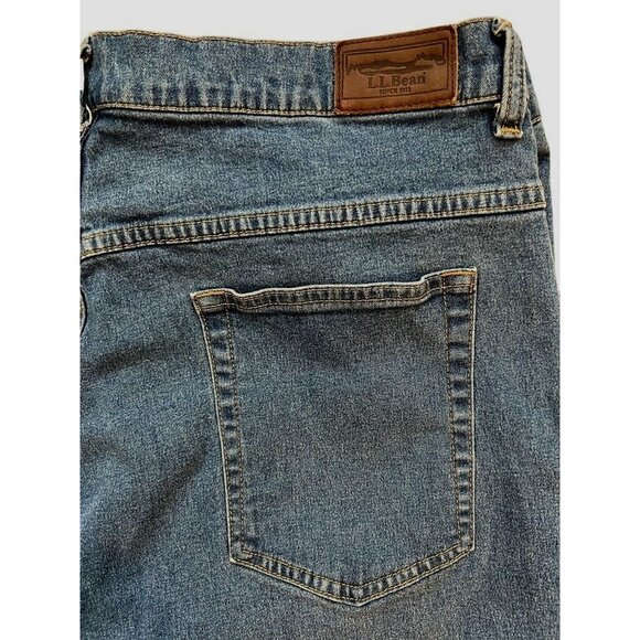 L.L. Bean Womens Jeans Size 22 Reg Barrel Leg Dark Blue Denim Cotton Lycra - Picture 3 of 11